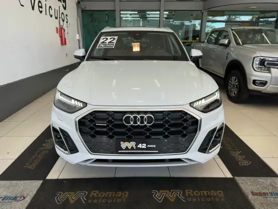 AUDI-Q5-2021