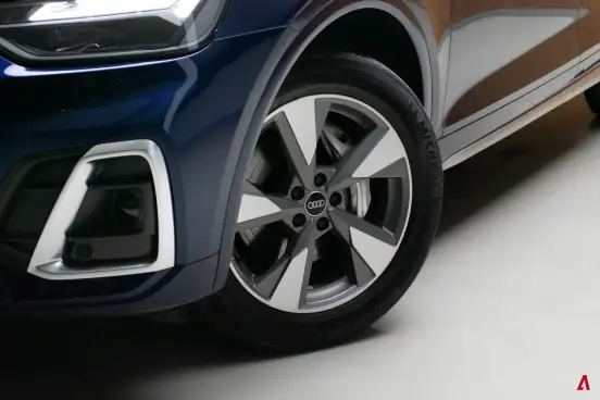AUDI-Q5-2023