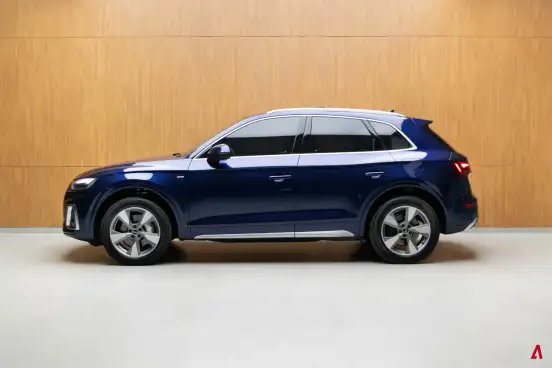 AUDI-Q5-2023