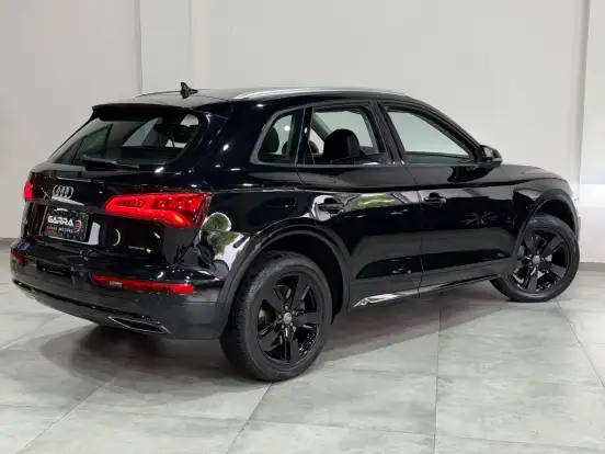 AUDI-Q5-2019