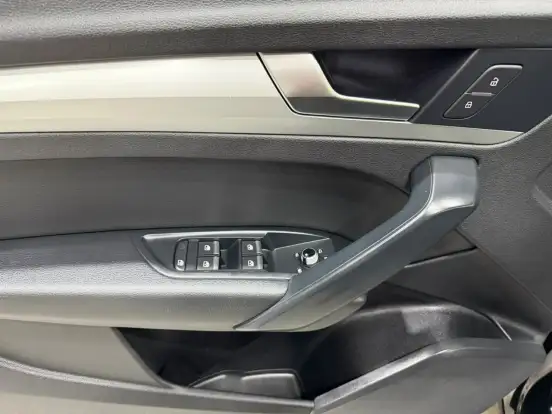 AUDI-Q5-2019
