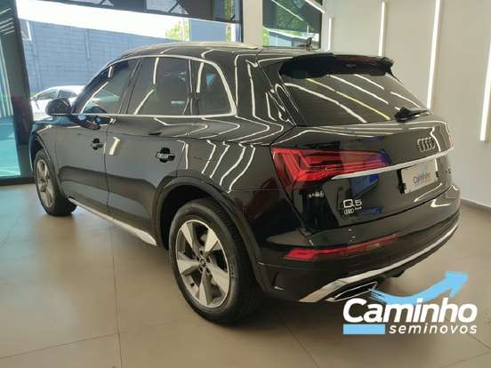 AUDI-Q5-2023