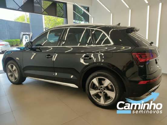 AUDI-Q5-2023