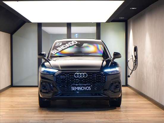 AUDI-Q5-2023
