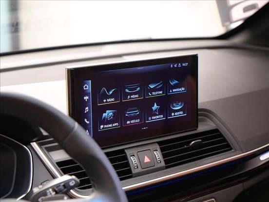 AUDI-Q5-2023