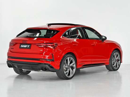 AUDI-RS Q3-2021