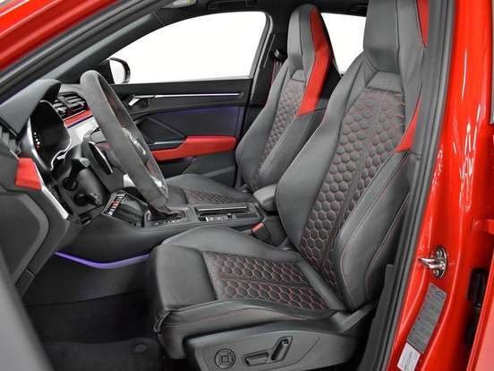 AUDI-RS Q3-2021