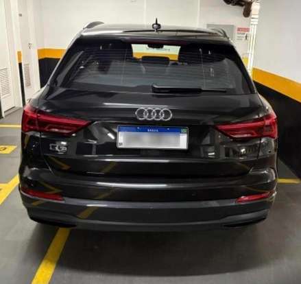 AUDI-Q3-2021