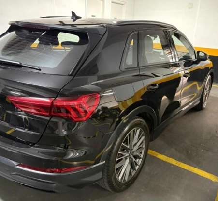 AUDI-Q3-2021
