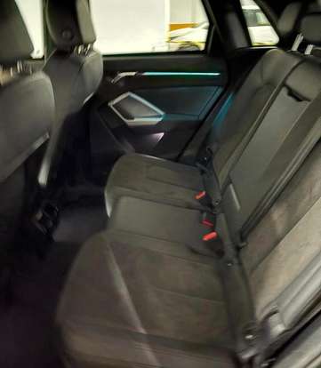 AUDI-Q3-2021