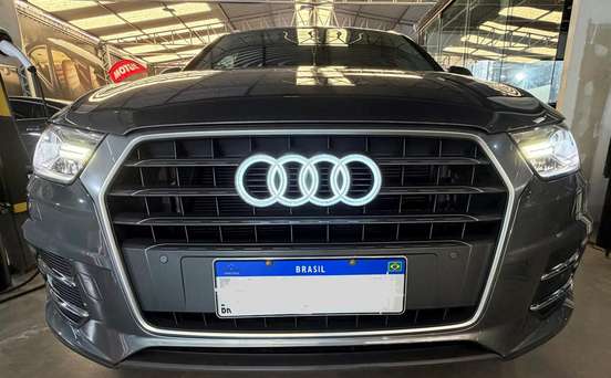 AUDI-Q3-2018