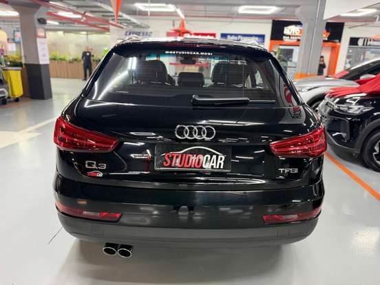 AUDI-Q3-2018