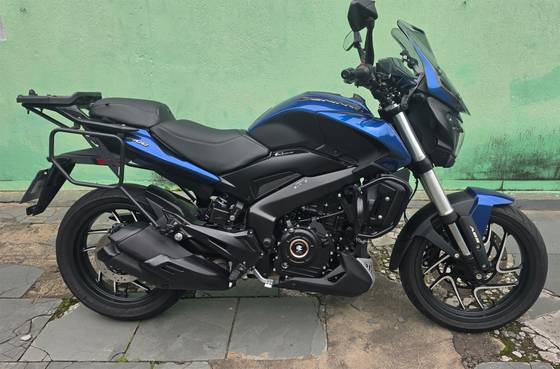 BAJAJ DOMINAR 400 