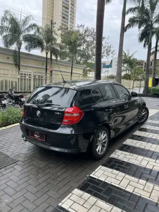 BMW-118i-2.0 UE71 16V GASOLINA 4P AUTOMÁTICO BMW-118i-2011