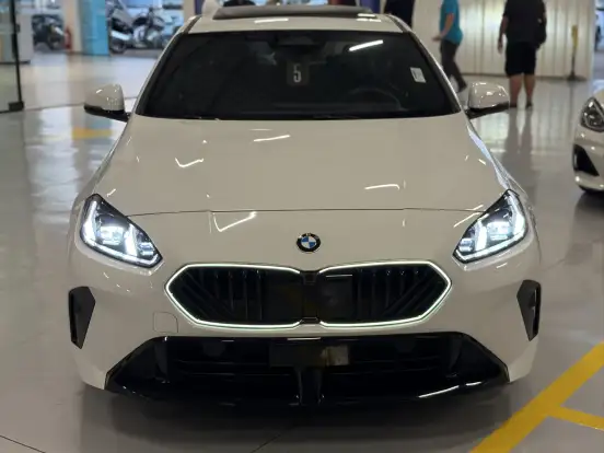 BMW-220i-2025