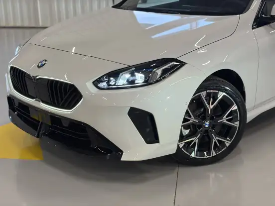 BMW-220i-2025