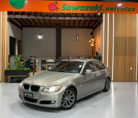 BMW-320i-2010