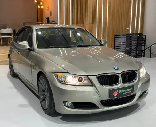 BMW-320i-2010
