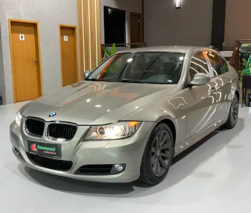 BMW-320i-2010