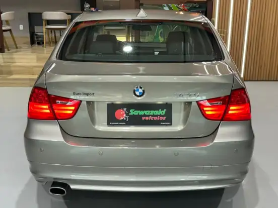 BMW-320i-2.0 16V GASOLINA 4P AUTOMÁTICO BMW-320i-2010