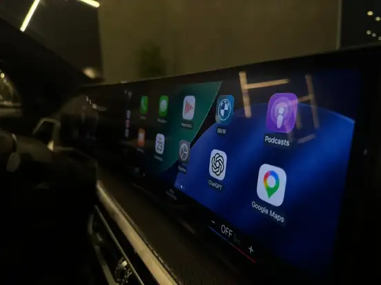 BMW-320i-2023