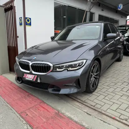 BMW-320i-2021