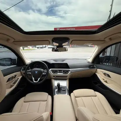 BMW-320i-2021