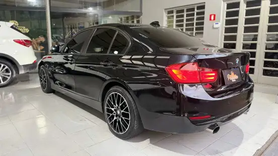 BMW-320i-2013