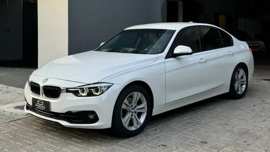 BMW-320i-2017