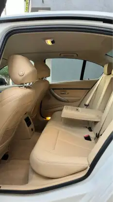 BMW-320i-2017