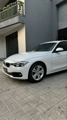 BMW-320i-2017