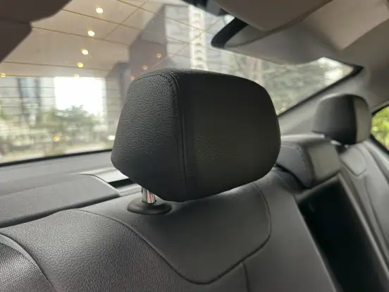 BMW-320i-2013