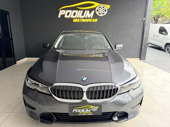 BMW-320i-2022