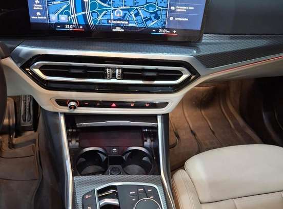 BMW-320i-2024