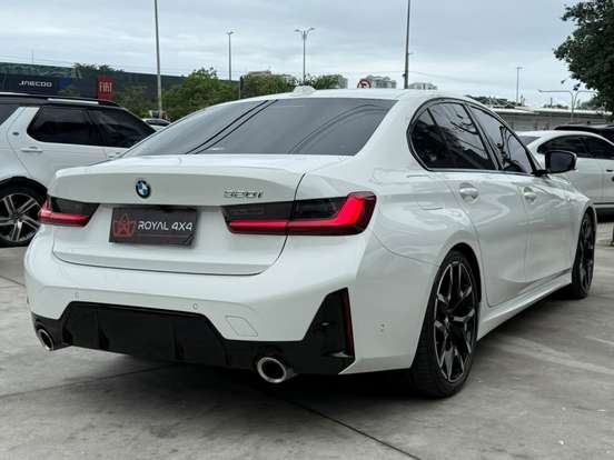BMW-320i-2024