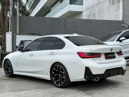 BMW-320i-2024