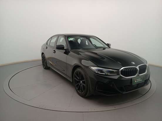BMW-320i-2022