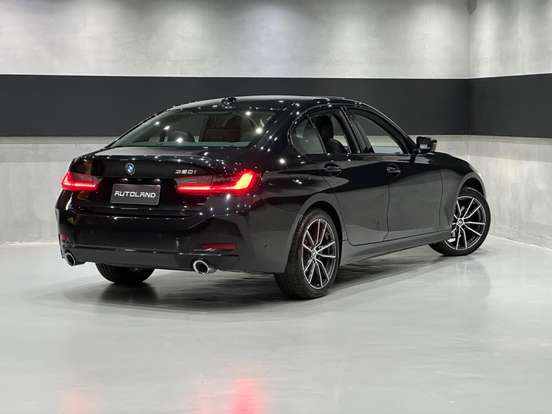 BMW-320i-2025