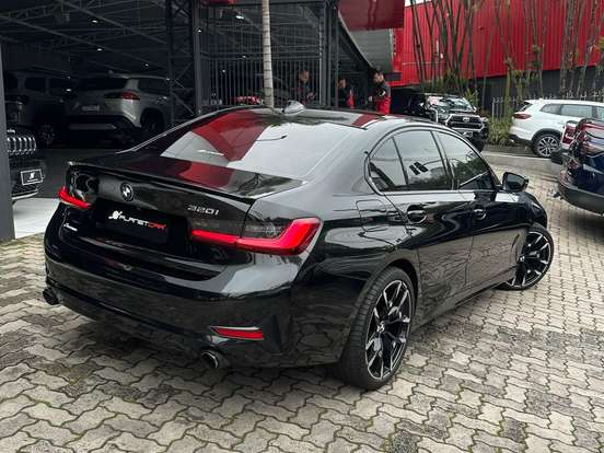 BMW-320i-2.0 16V TURBO GASOLINA SPORT GP AUTOMÁTICO BMW-320i-2020