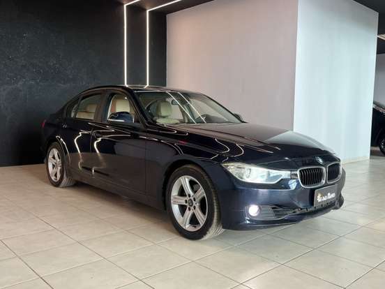 BMW-320i-2014