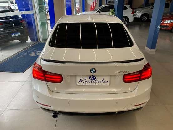 BMW-320i-2014