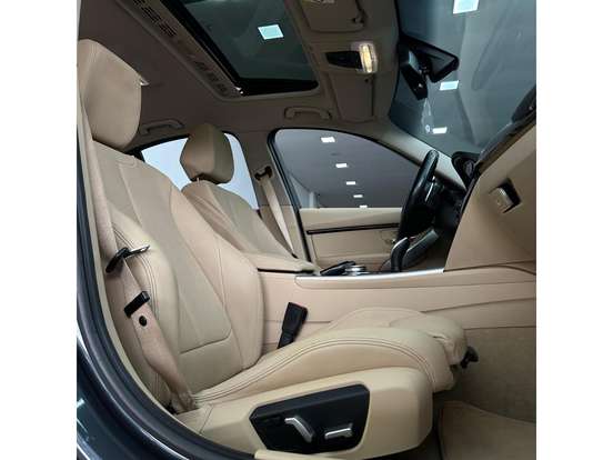 BMW-320i-2018