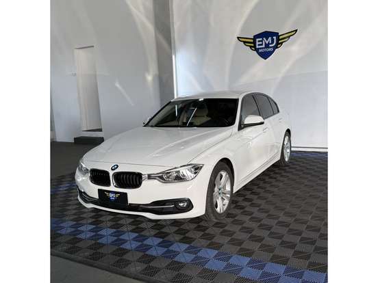 BMW-320i-2017