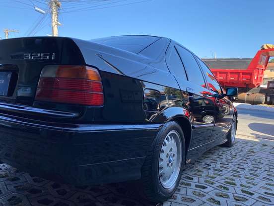 BMW-325i-2.5 SEDAN 24V GASOLINA 4P MANUAL BMW-325i-1993