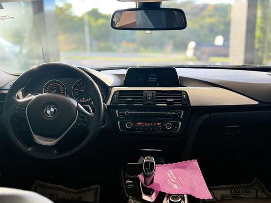 BMW-328i-2015