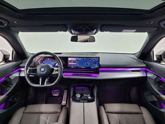 BMW-530e-2024
