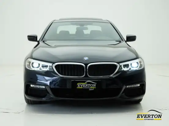 BMW-530i-2.0 16V TURBO GASOLINA M SPORT AUTOMÁTICO BMW-530i-2017