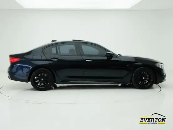 BMW-530i-2.0 16V TURBO GASOLINA M SPORT AUTOMÁTICO BMW-530i-2017