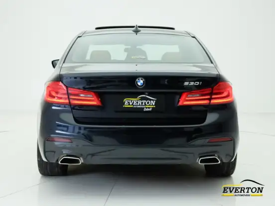 BMW-530i-2.0 16V TURBO GASOLINA M SPORT AUTOMÁTICO BMW-530i-2017