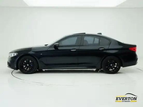 BMW-530i-2.0 16V TURBO GASOLINA M SPORT AUTOMÁTICO BMW-530i-2017